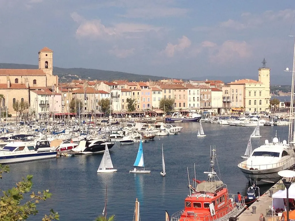 Accostage Vieux-Port - Appartements & Parking En Option La Ciotat