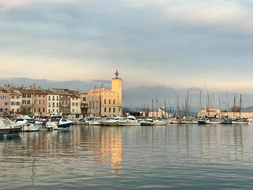 Accostage Vieux-Port - Appartements & Parking En Option La Ciotat 0*,
